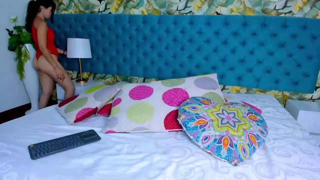 Offline NikoleMartinez on Streamray