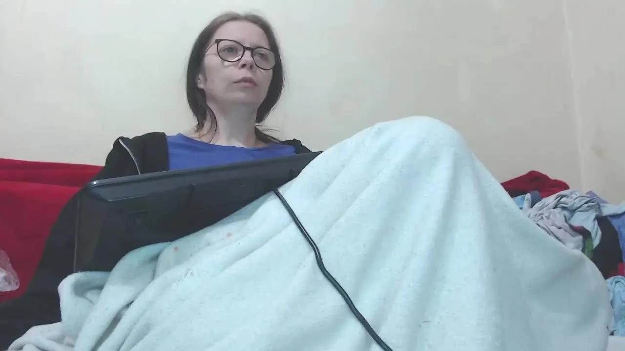 Offline RafaBBGirl on Streamray