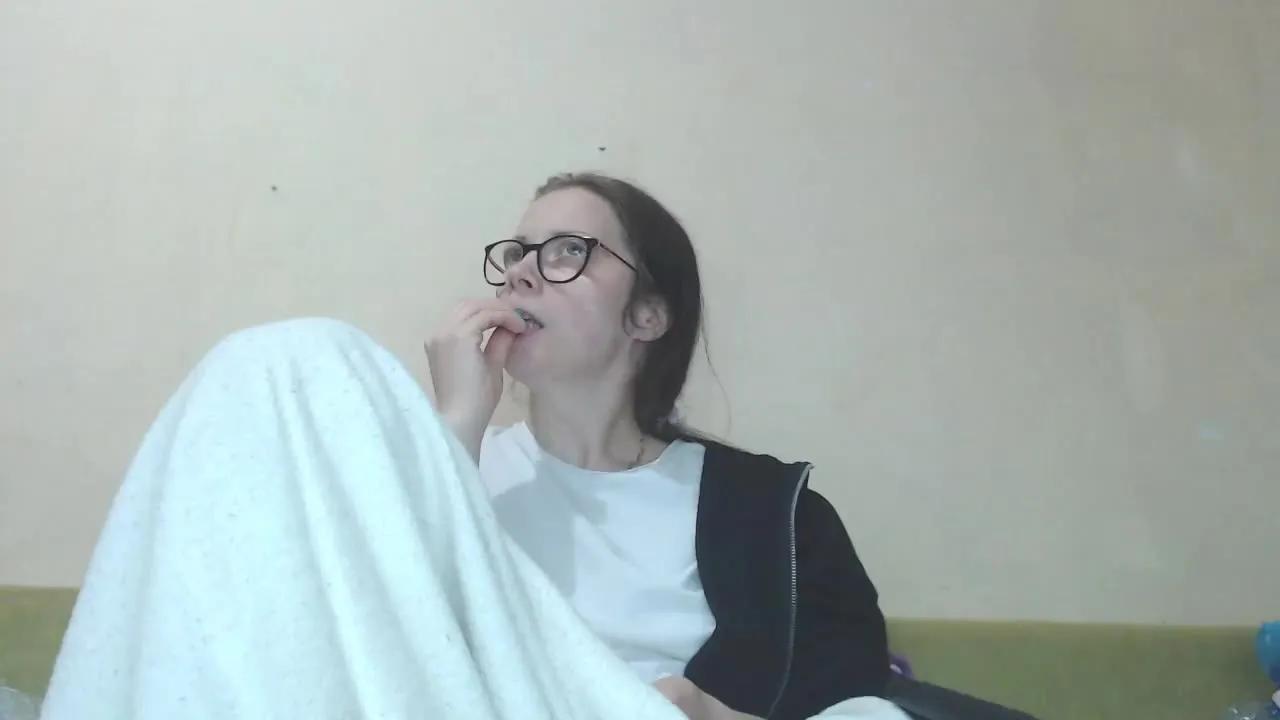 Offline RafaBBGirl on Streamray