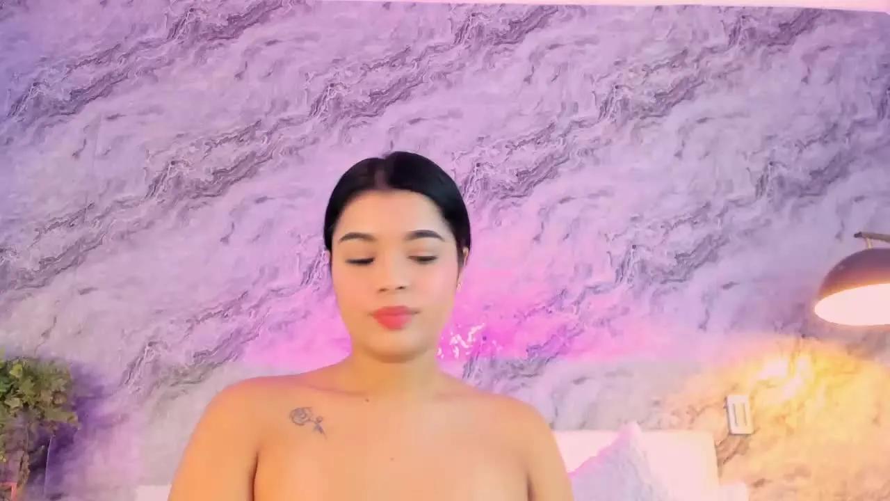 Offline RoxanneShelby on Streamray