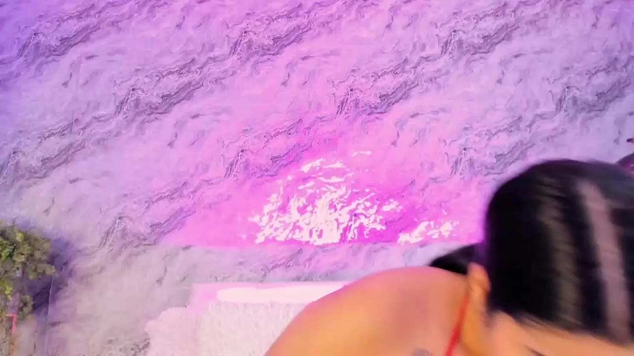 Offline RoxanneShelby on Streamray