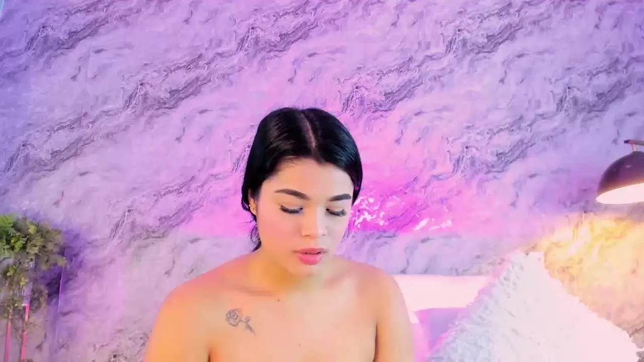 Offline RoxanneShelby on Streamray