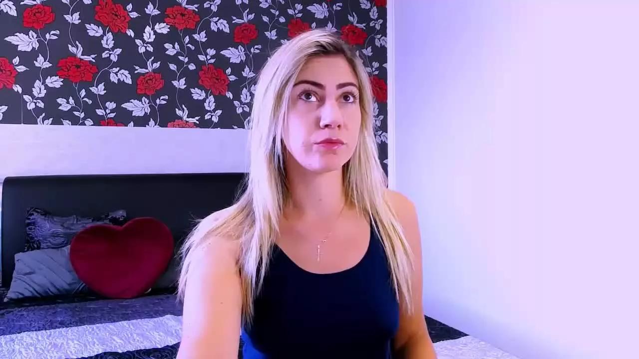 Offline SelenaBlais on Streamray