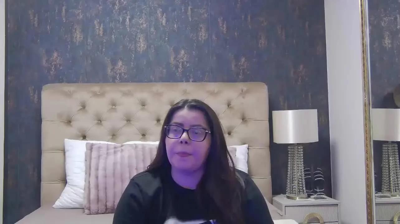 Offline ShaydaRussell on Streamray