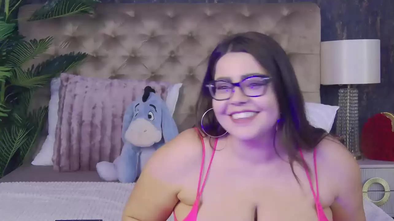 Offline ShaydaRussell on Streamray