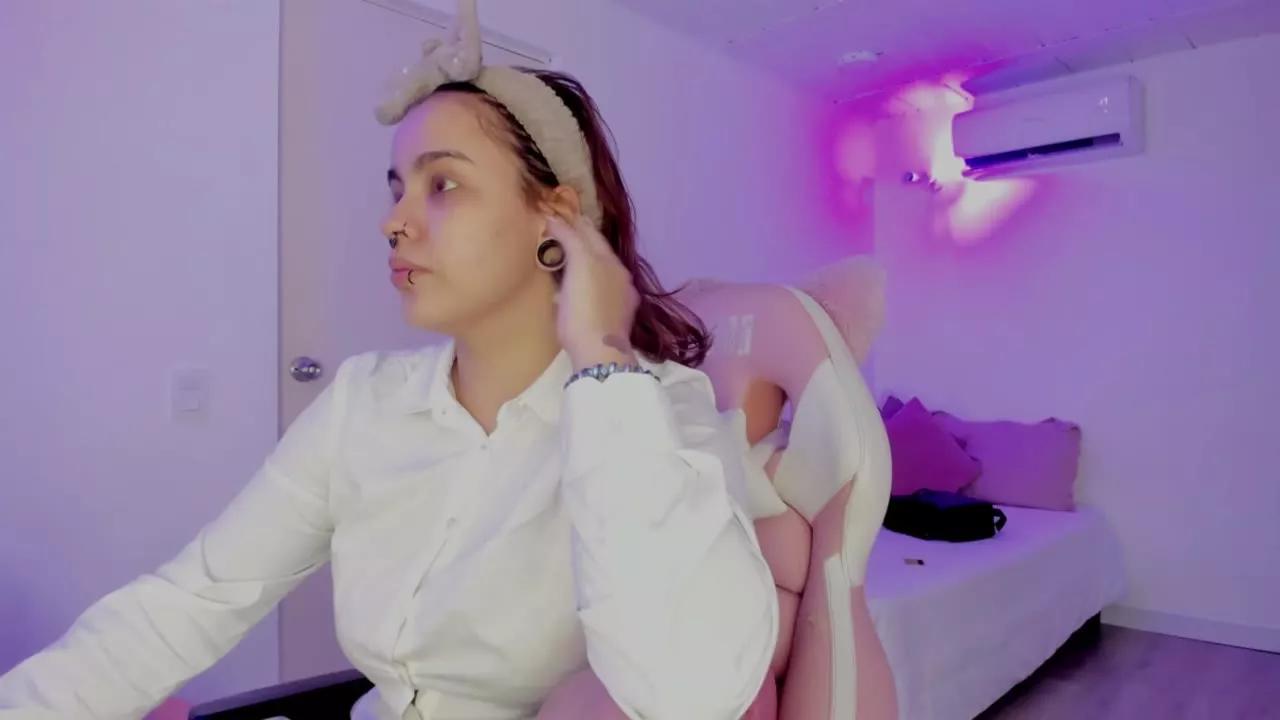 Freechat Succubus_Dolly on Streamray