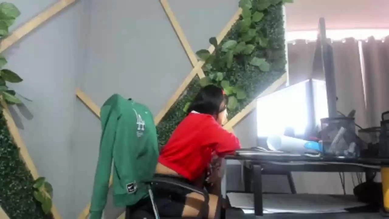 Offline tyanaevans on Streamray