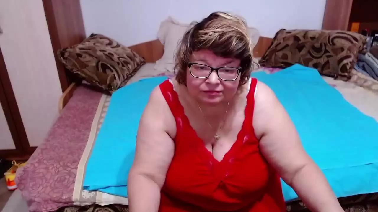 Offline UrSweetKarina on Streamray