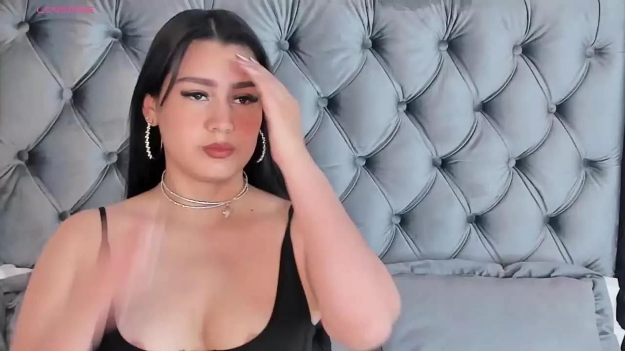 Offline ValeriaGates on Streamray