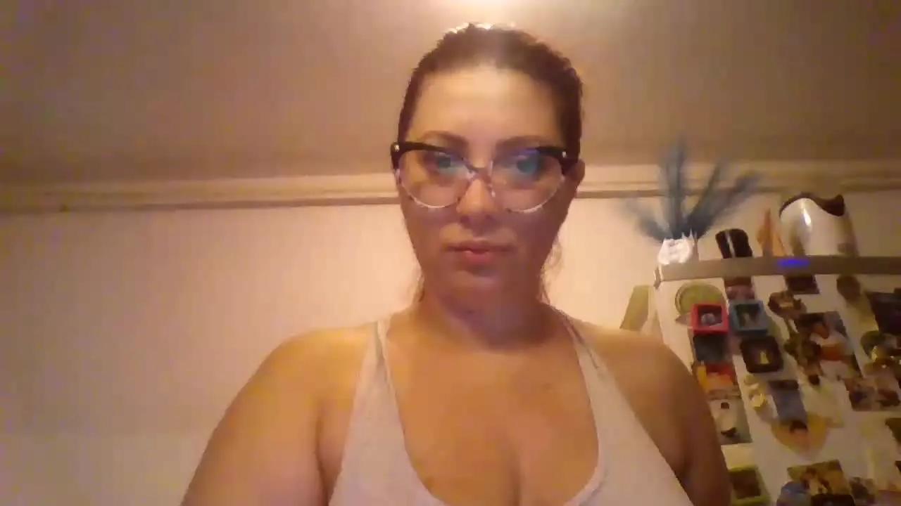 Offline VelvetPurple on Streamray