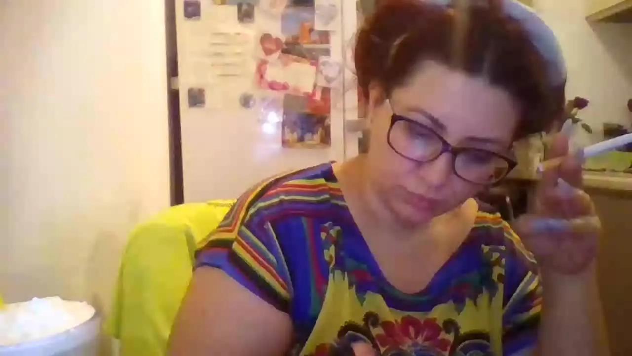 Offline VelvetPurple on Streamray