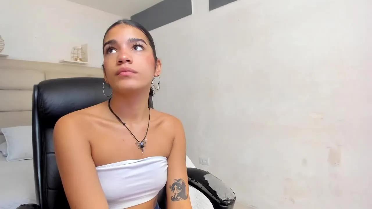 Offline VeronicaWylde on Streamray