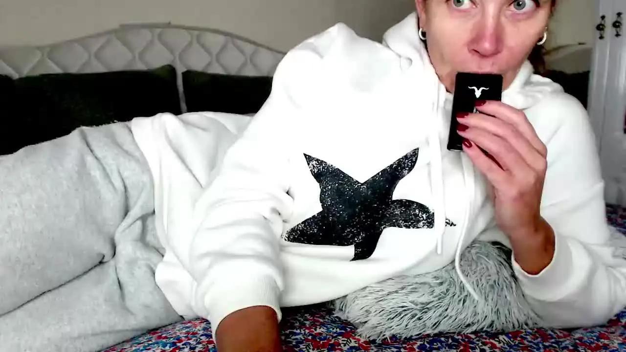 Yes_Maam — Freechat on Streamray