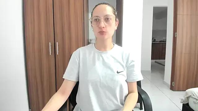 Freechat Adele_johnsonn1 on StripChat