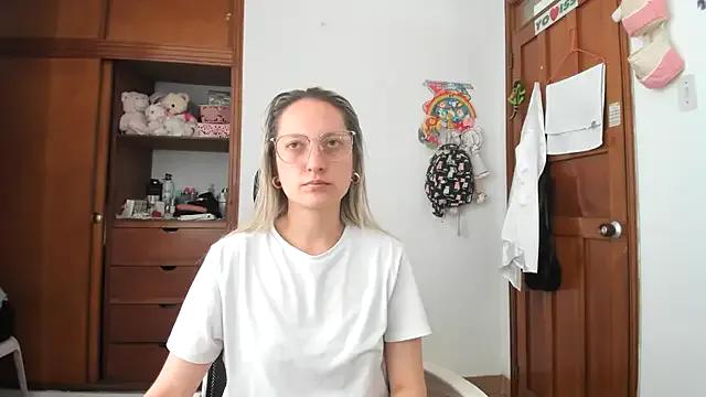 Freechat Adele_johnsonn1 on StripChat