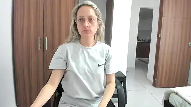 Freechat Adele_johnsonn1 on StripChat