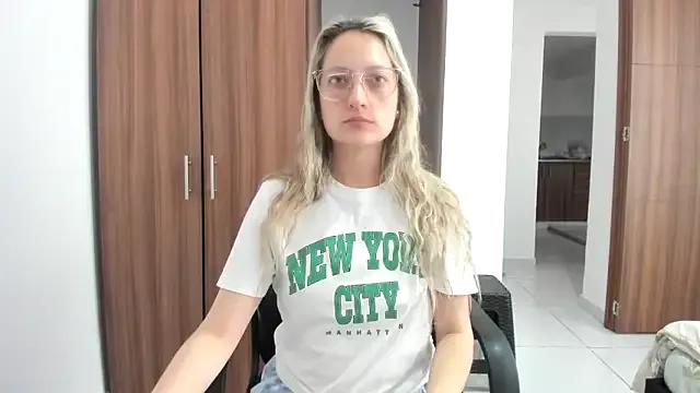 Freechat Adele_johnsonn1 on StripChat