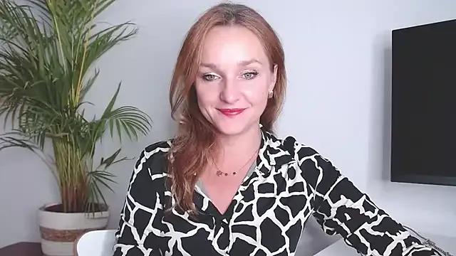 Freechat AliciaDesire on StripChat