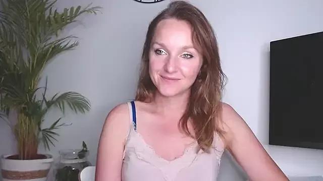 Freechat AliciaDesire on StripChat