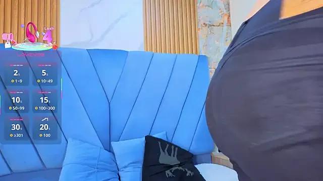 Freechat angel__red_ on StripChat