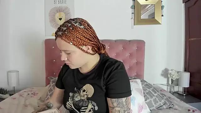 Freechat CelessteRedds on StripChat