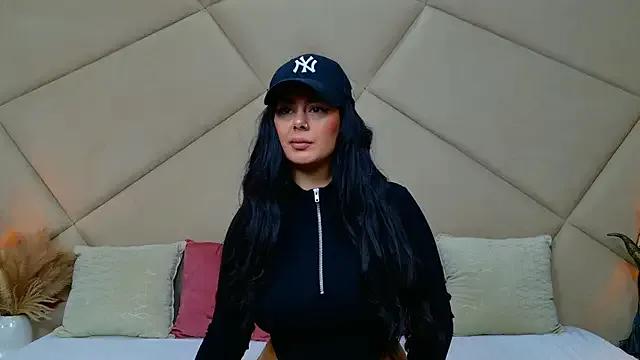 Freechat ChloeFrost on StripChat