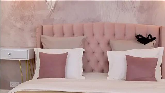 StripChat DeniseReese is Freechat DeniseReese — shake tits