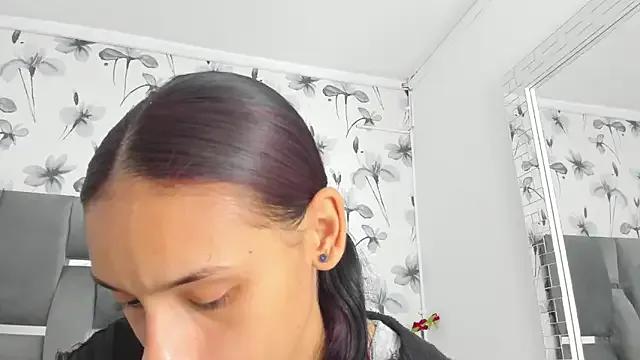 Freechat Ehotloveaxxx on StripChat