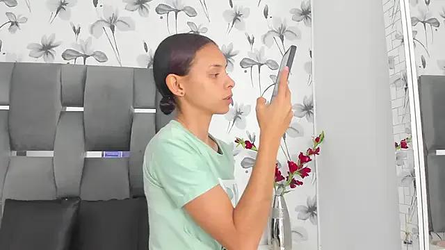 Freechat Ehotloveaxxx on StripChat