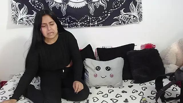 Freechat emily_n_abby on StripChat