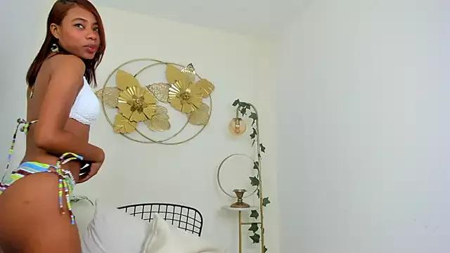 Freechat emy_barnert on StripChat