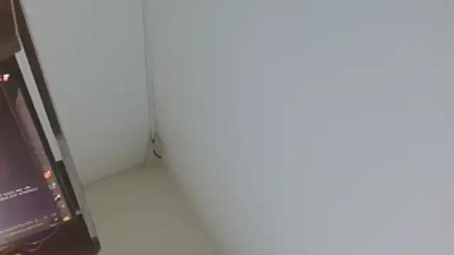 Freechat giuliana_andrade on StripChat