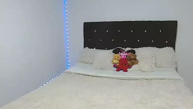 Freechat giuliana_andrade on StripChat