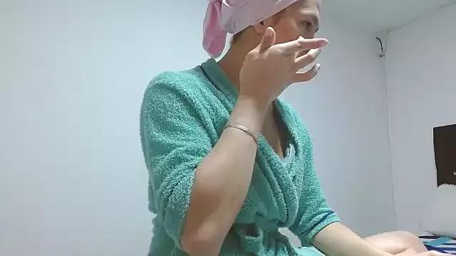 Freechat giuliana_andrade on StripChat