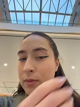 Holly_Play