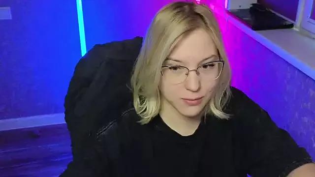 Freechat HotBrandyX on StripChat