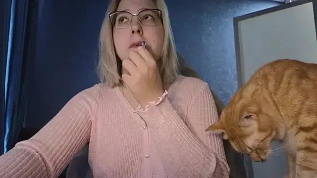 Freechat HotBrandyX on StripChat