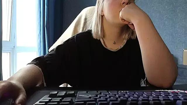 Freechat HotBrandyX on StripChat