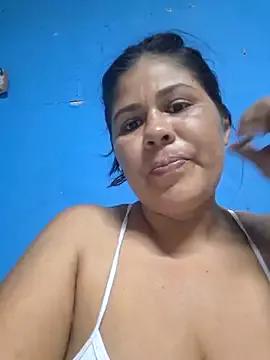 Freechat hotmom33 on StripChat