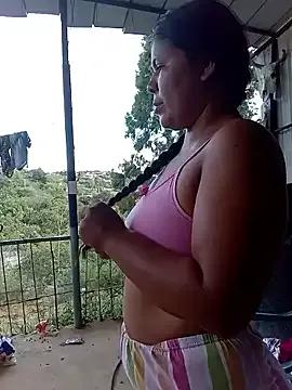 Freechat hotmom33 on StripChat