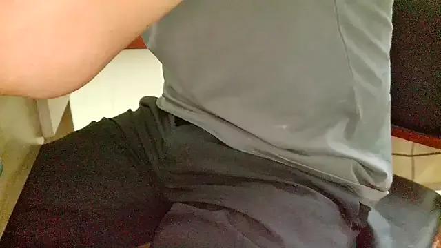 Freechat huzi518 on StripChat