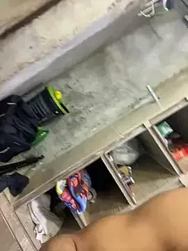 Freechat ikaro21 on StripChat