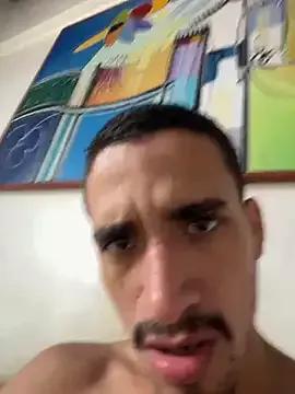 Freechat ikaro21 on StripChat