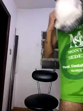 Freechat ikaro21 on StripChat