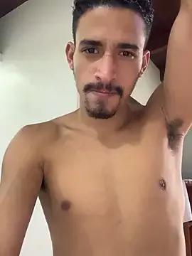 Freechat ikaro21 on StripChat