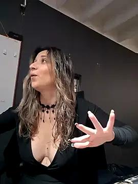 StripChat Isabella_Varella is Freechat Isabella_Varella — Oil in boobs in the office