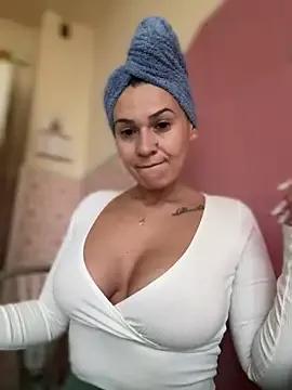 Freechat iSelena on StripChat