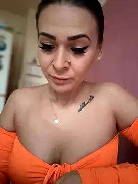 Freechat iSelena on StripChat