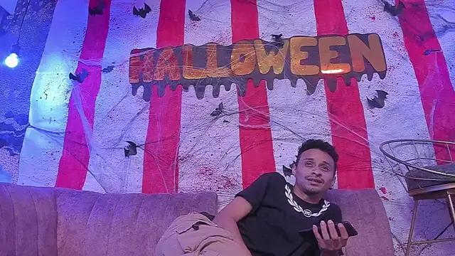 Freechat Juicy_Creww on StripChat