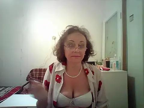 Freechat Julia54391 on StripChat